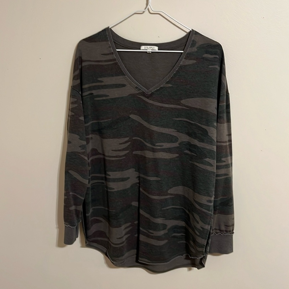 Daytrip Camo Long Sleeve Shirt Size Small